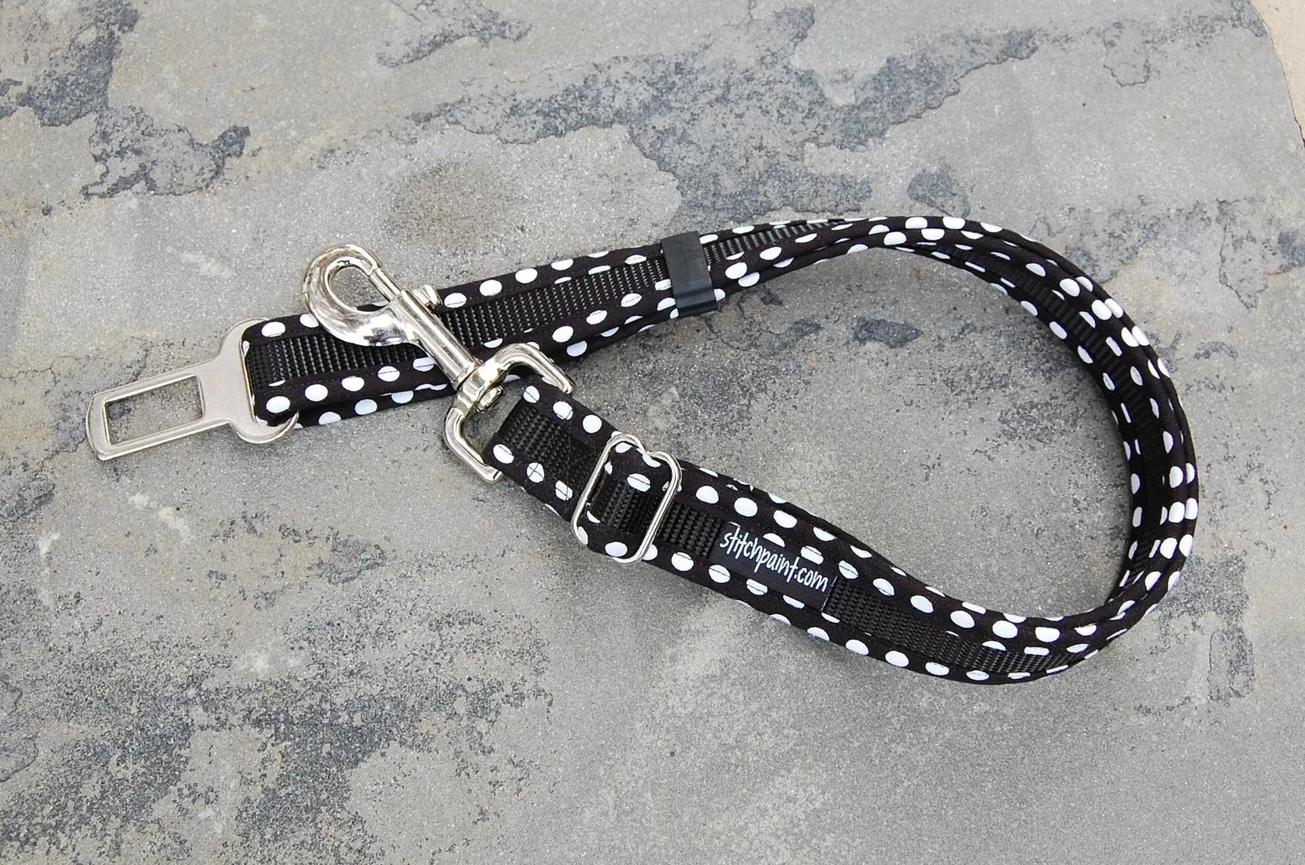 Seatbelt Leash - Dots